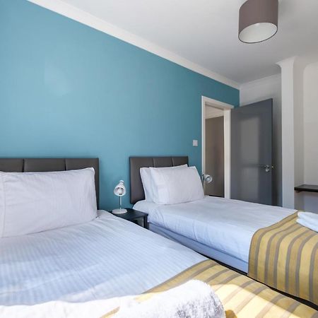The Douglas - Spacious 2 Bed Apartment In Uddingston Esterno foto