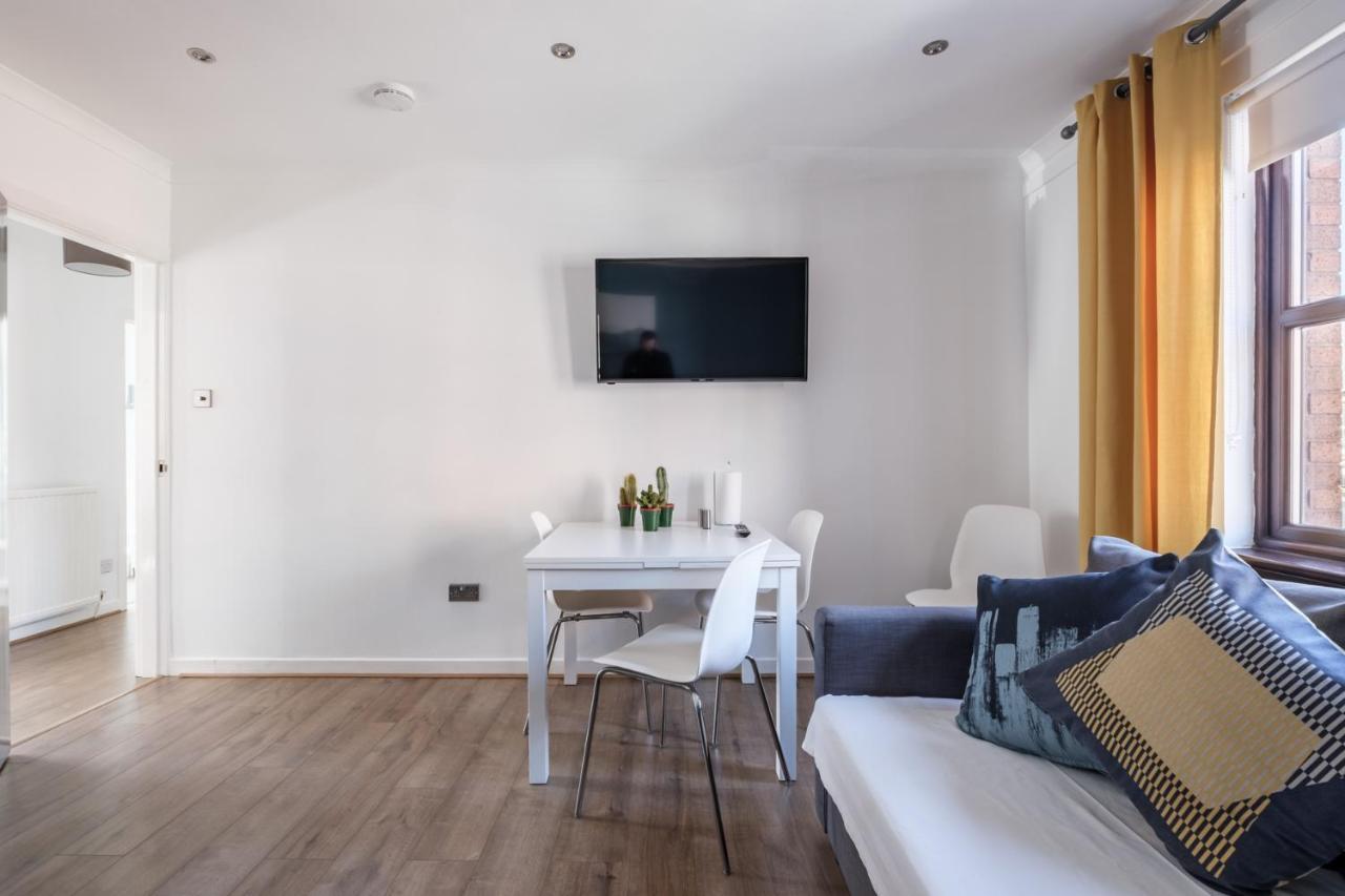 The Douglas - Spacious 2 Bed Apartment In Uddingston Esterno foto