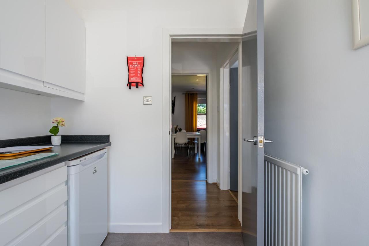 The Douglas - Spacious 2 Bed Apartment In Uddingston Esterno foto