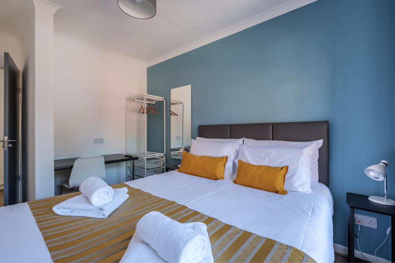 The Douglas - Spacious 2 Bed Apartment In Uddingston Esterno foto