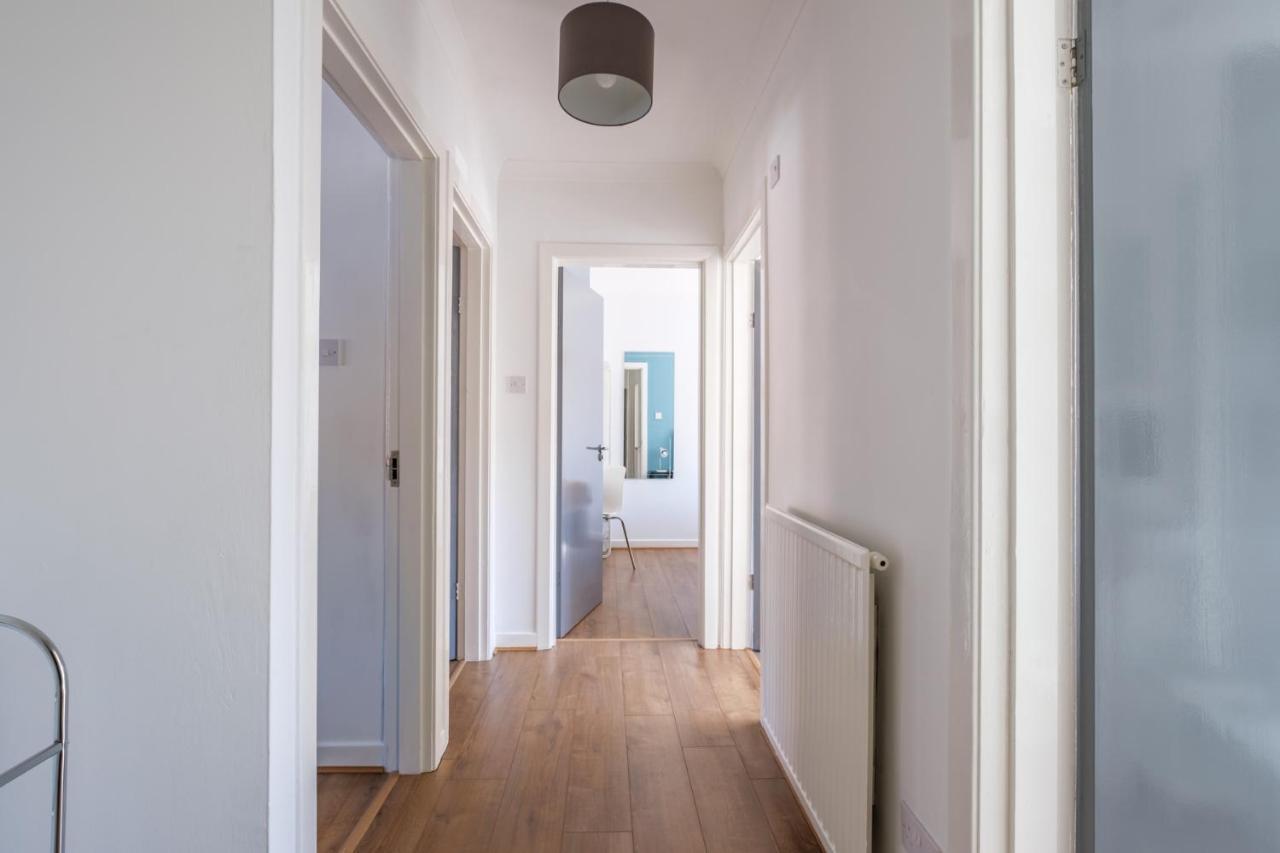The Douglas - Spacious 2 Bed Apartment In Uddingston Esterno foto