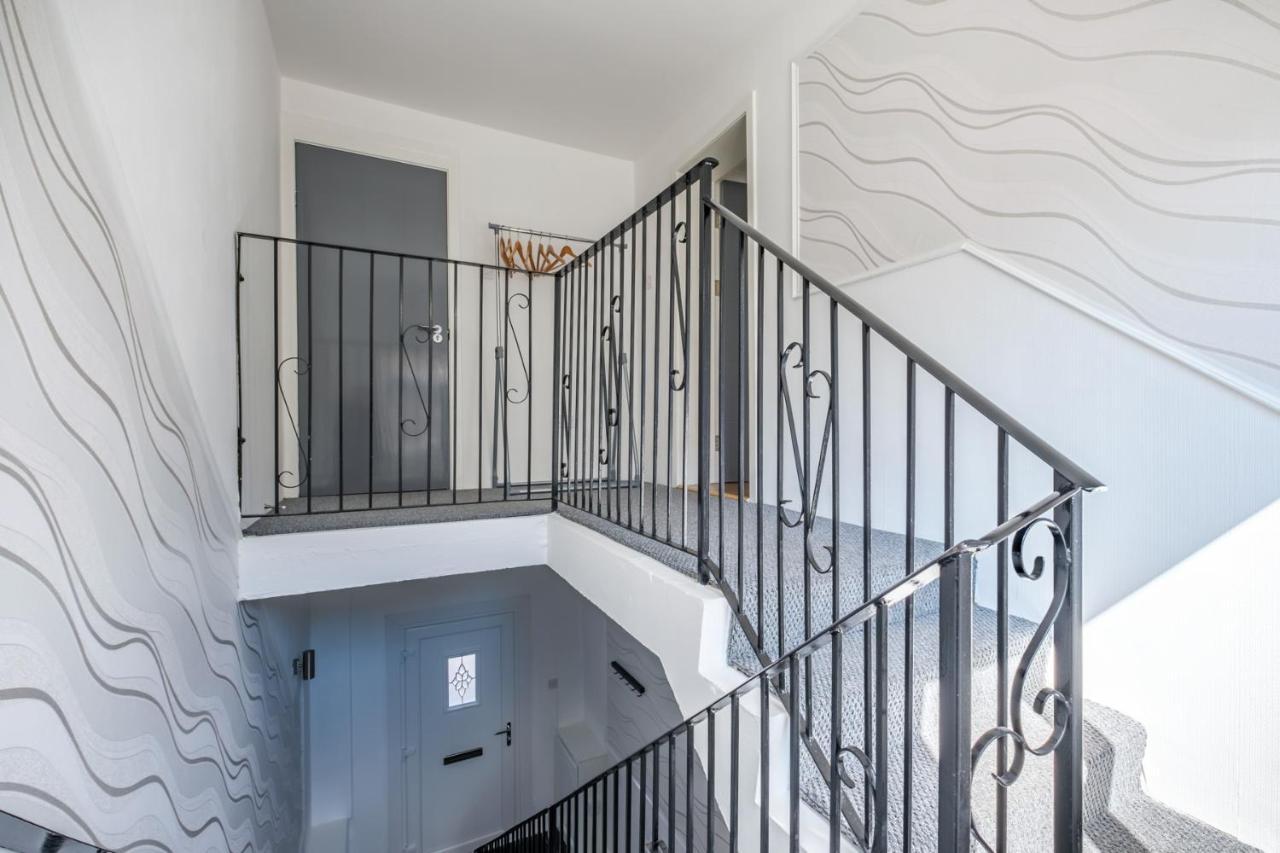 The Douglas - Spacious 2 Bed Apartment In Uddingston Esterno foto